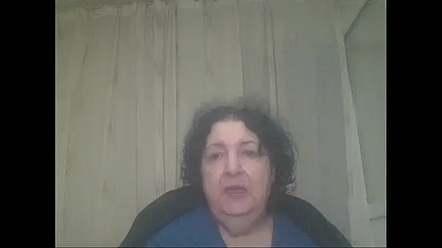 Snapshot of maturekorine chatting on November 10, 2025, 5:40 pm maturekorine online show from November 10, 2025, 5:40 pm