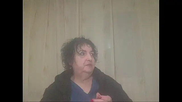 Snapshot of maturekorine chatting on November 19, 2025, 6:52 pm maturekorine online show from November 19, 2025, 6:52 pm