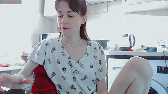 Snapshot of Amina_Barbarian chatting on February 13, 2025, 2:20 pm Amina Barbarian online show from February 13, 2025, 2:20 pm