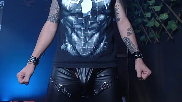 Dicaprioo  online show from October 23, 2025, 2:05 pm