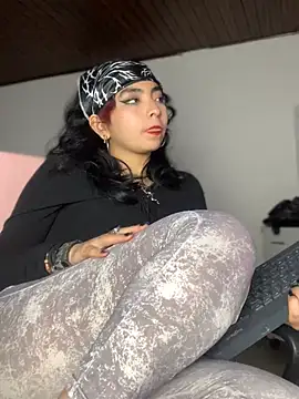 Snapshot of _Gothiccbitch_ chatting on January 14, 2025, 10:59 am  Gothiccbitch  online show from January 14, 2025, 10:59 am