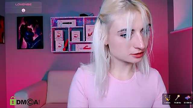 Snapshot of melisa_white1 chatting on November 3, 2025, 8:12 pm melisa white1 online show from November 3, 2025, 8:12 pm