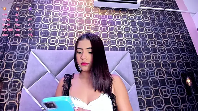 Snapshot of CherryBlossom23 chatting on November 4, 2025, 1:42 am CherryBlossom23 online show from November 4, 2025, 1:42 am