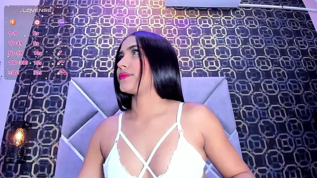 Snapshot of CherryBlossom23 chatting on October 27, 2025, 1:17 am CherryBlossom23 online show from October 27, 2025, 1:17 am