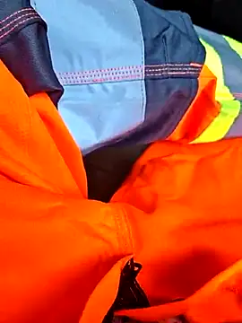 Szeltolo001 online show from September 19, 2025, 12:20 pm