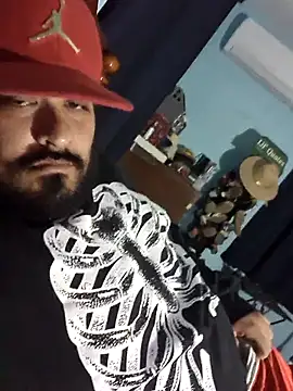 GILBERTHOR92 online show from December 18, 2025, 8:52 am