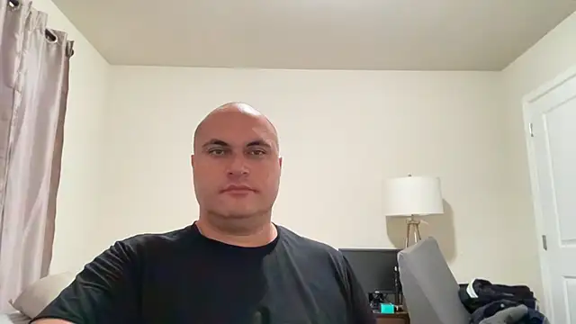 Snapshot of SluggishChase99 chatting on November 7, 2025, 3:33 am SluggishChase99 online show from November 7, 2025, 3:33 am