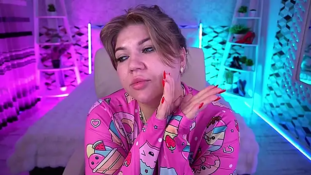GabbieJay online show from May 15, 2026, 1:20 pm