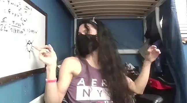 Snapshot of Flappywig chatting on February 23, 2025, 7:44 am Flappywig online show from February 23, 2025, 7:44 am