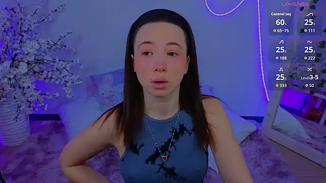 Hayle Hill online show from February 16, 2026, 1:26 am