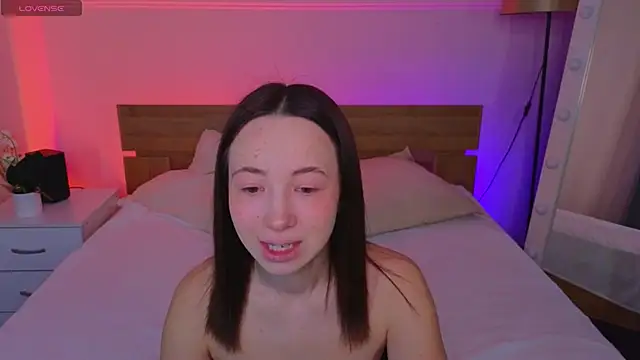 Snapshot of Hayle_Hill chatting on November 16, 2025, 2:05 am Hayle Hill online show from November 16, 2025, 2:05 am