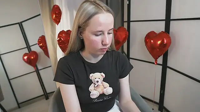 Snapshot of Cassie_Kelman chatting on February 13, 2026, 9:15 pm Cassie Kelman online show from February 13, 2026, 9:15 pm