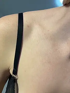 Snapshot of -BalanCe- chatting on December 20, 2025, 8:39 am -BalanCe- online show from December 20, 2025, 8:39 am