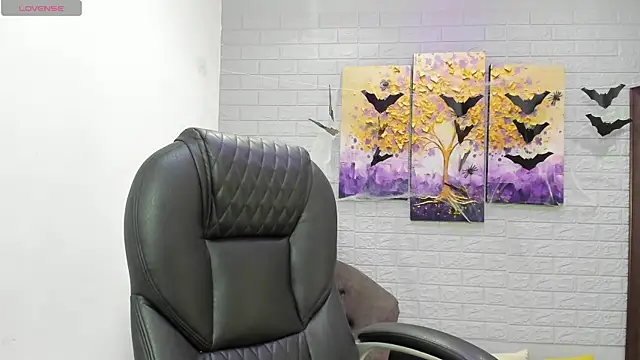 Snapshot of _alaiasmile_ chatting on October 31, 2025, 4:14 pm alaiasmile online show from October 31, 2025, 4:14 pm