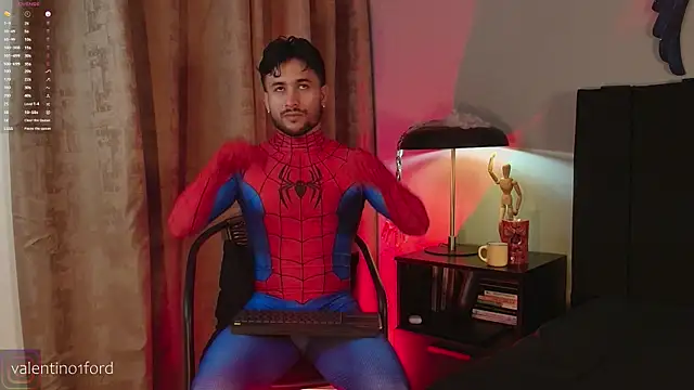 Snapshot of Valentinoford chatting on October 31, 2025, 10:05 pm Valentinoford online show from October 31, 2025, 10:05 pm