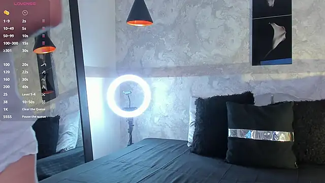 Snapshot of Valentinoford chatting on January 7, 2025, 6:16 am Valentinoford online show from January 7, 2025, 6:16 am