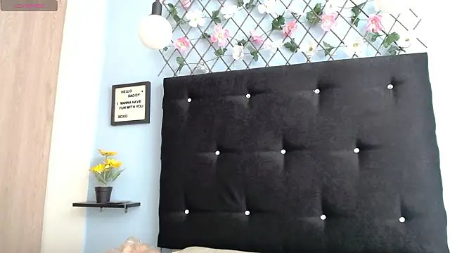 Snapshot of evatits_1 chatting on February 27, 2026, 1:33 pm evatits 1 online show from February 27, 2026, 1:33 pm