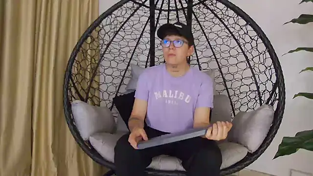 alex noa online show from November 11, 2025, 7:30 pm