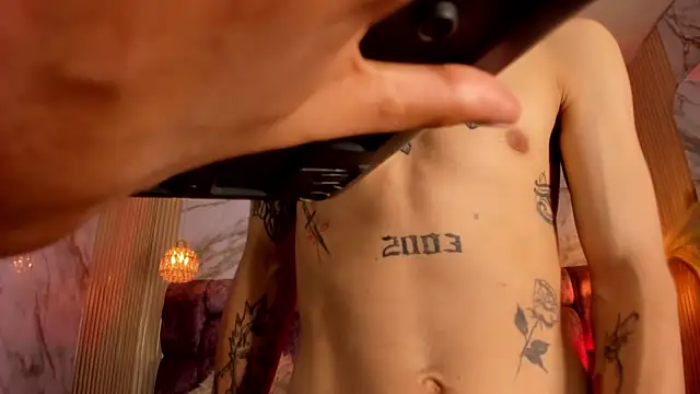 kendalltaylorr online show from April 12, 2026, 3:10 am