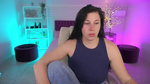 ArianaDarkk online show from June 1, 2026, 7:46 pm