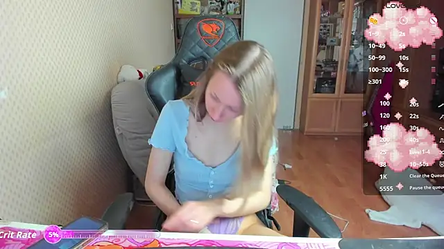 Snapshot of cutieMila chatting on November 24, 2025, 6:13 am cutieMila online show from November 24, 2025, 6:13 am