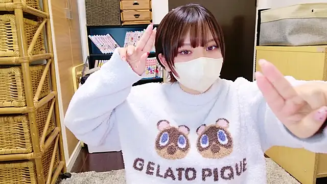 Snapshot of senachinnn chatting on December 5, 2025, 6:12 am senachinnn online show from December 5, 2025, 6:12 am