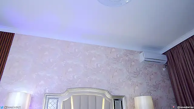 Snapshot of Issadorra chatting on March 19, 2025, 12:01 pm Issadorra online show from March 19, 2025, 12:01 pm