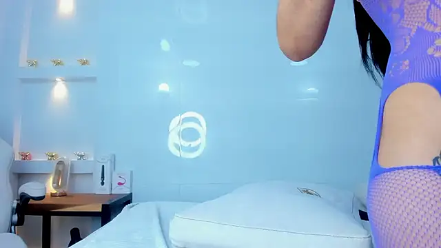 Dalia-Prada online show from November 26, 2025, 4:45 am