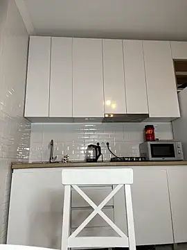 Snapshot of Teya_moon_ chatting on October 30, 2025, 6:49 pm Teya moon online show from October 30, 2025, 6:49 pm