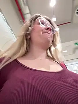 Teya moon  online show from January 15, 2026, 9:34 am