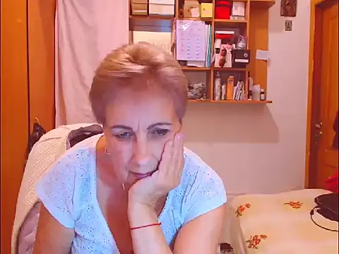 Victoria5643 online show from September 25, 2025, 4:46 pm