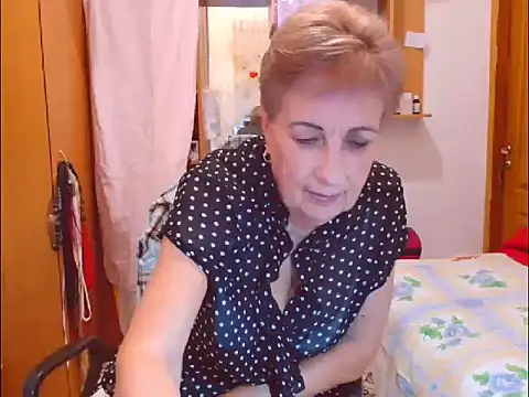 Victoria5643 online show from September 21, 2025, 5:07 pm