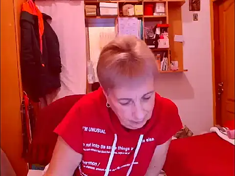 Victoria5643 online show from October 8, 2025, 3:46 pm