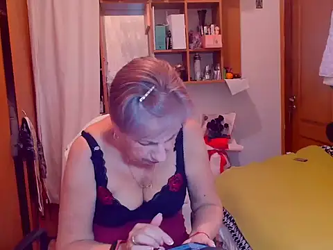 Victoria5643 online show from March 20, 2025, 8:29 pm