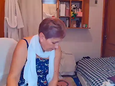 Victoria5643 online show from February 21, 2025, 10:37 pm