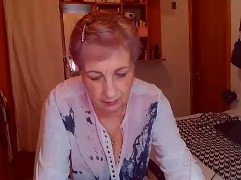 Victoria5643 online show from March 5, 2025, 8:10 pm