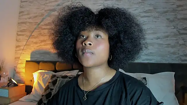 Anneth  M online show from December 2, 2025, 7:37 pm