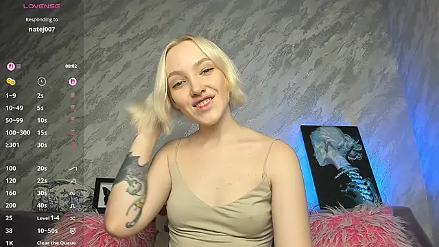 Snapshot of cheryl_mason chatting on October 31, 2025, 10:05 pm cheryl mason online show from October 31, 2025, 10:05 pm