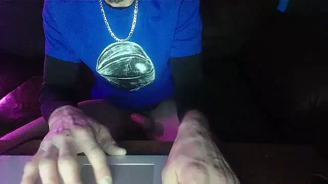 Snapshot of HungStud4You chatting on February 27, 2025, 7:51 am HungStud4You online show from February 27, 2025, 7:51 am