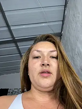 Snapshot of Sofia_Queen17 chatting on November 4, 2025, 2:37 am Sofia Queen17 online show from November 4, 2025, 2:37 am