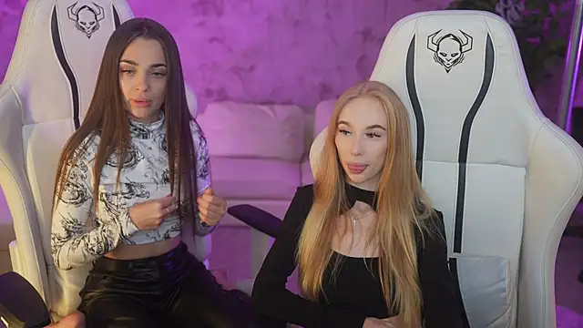 Snapshot of Lana_Pulse chatting on February 9, 2025, 2:49 am Lana Pulse online show from February 9, 2025, 2:49 am