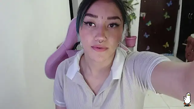 Snapshot of littleangel1_m chatting on November 13, 2025, 8:35 pm littleangel1 m online show from November 13, 2025, 8:35 pm