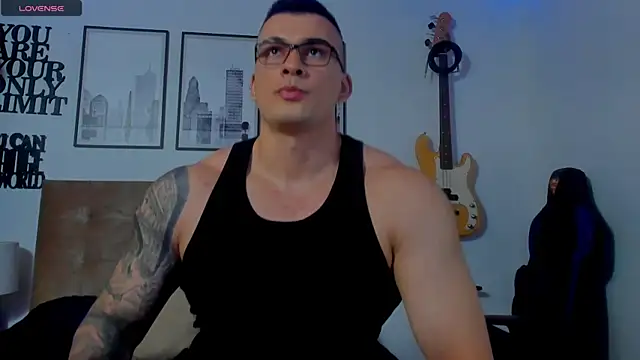 Snapshot of seancarreraa chatting on December 5, 2025, 2:32 am seancarreraa online show from December 5, 2025, 2:32 am