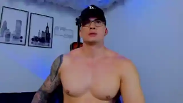 seancarreraa online show from May 11, 2026, 8:39 pm