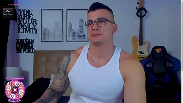 Snapshot of seancarreraa chatting on November 18, 2025, 5:55 am seancarreraa online show from November 18, 2025, 5:55 am