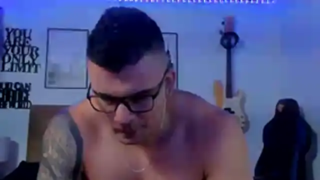 Snapshot of seancarreraa chatting on October 28, 2025, 4:17 pm seancarreraa online show from October 28, 2025, 4:17 pm