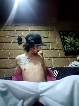 Pitudo20cmm online show from September 22, 2025, 6:41 am