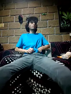 Pitudo20cmm online show from September 19, 2025, 7:01 am