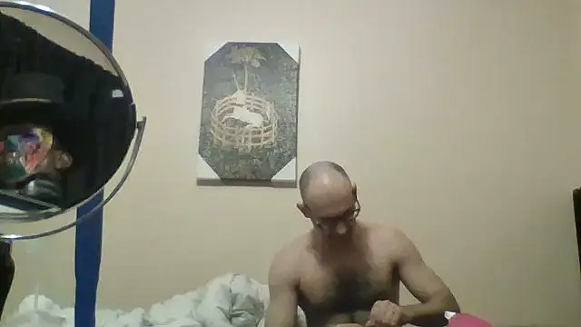 hailzeffn online show from May 19, 2026, 5:03 am