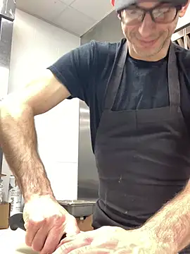 hailzeffn online show from April 4, 2026, 11:28 am